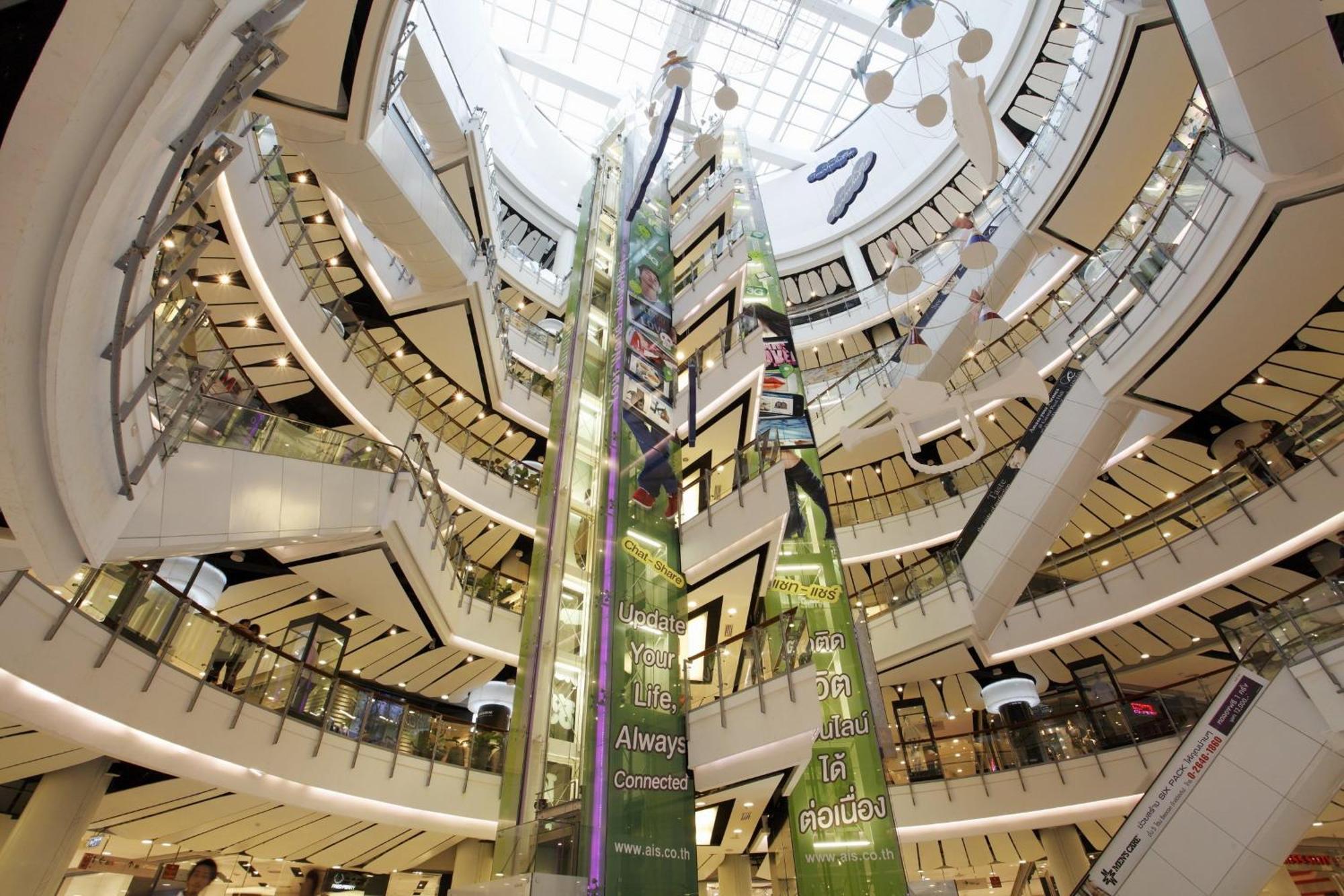 Centara Grand At Centralworld Bangkok Esterno foto The atrium