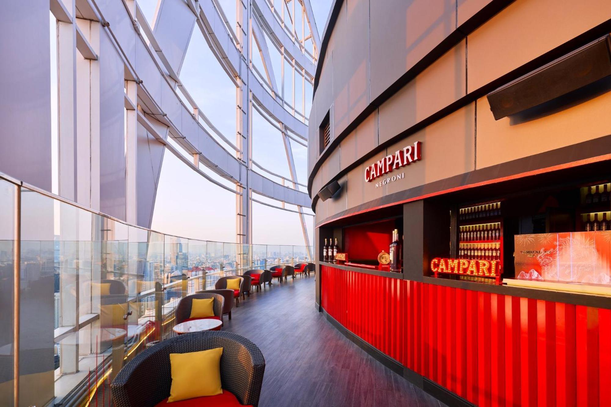 Centara Grand At Centralworld Bangkok Esterno foto Campari Sky Bar