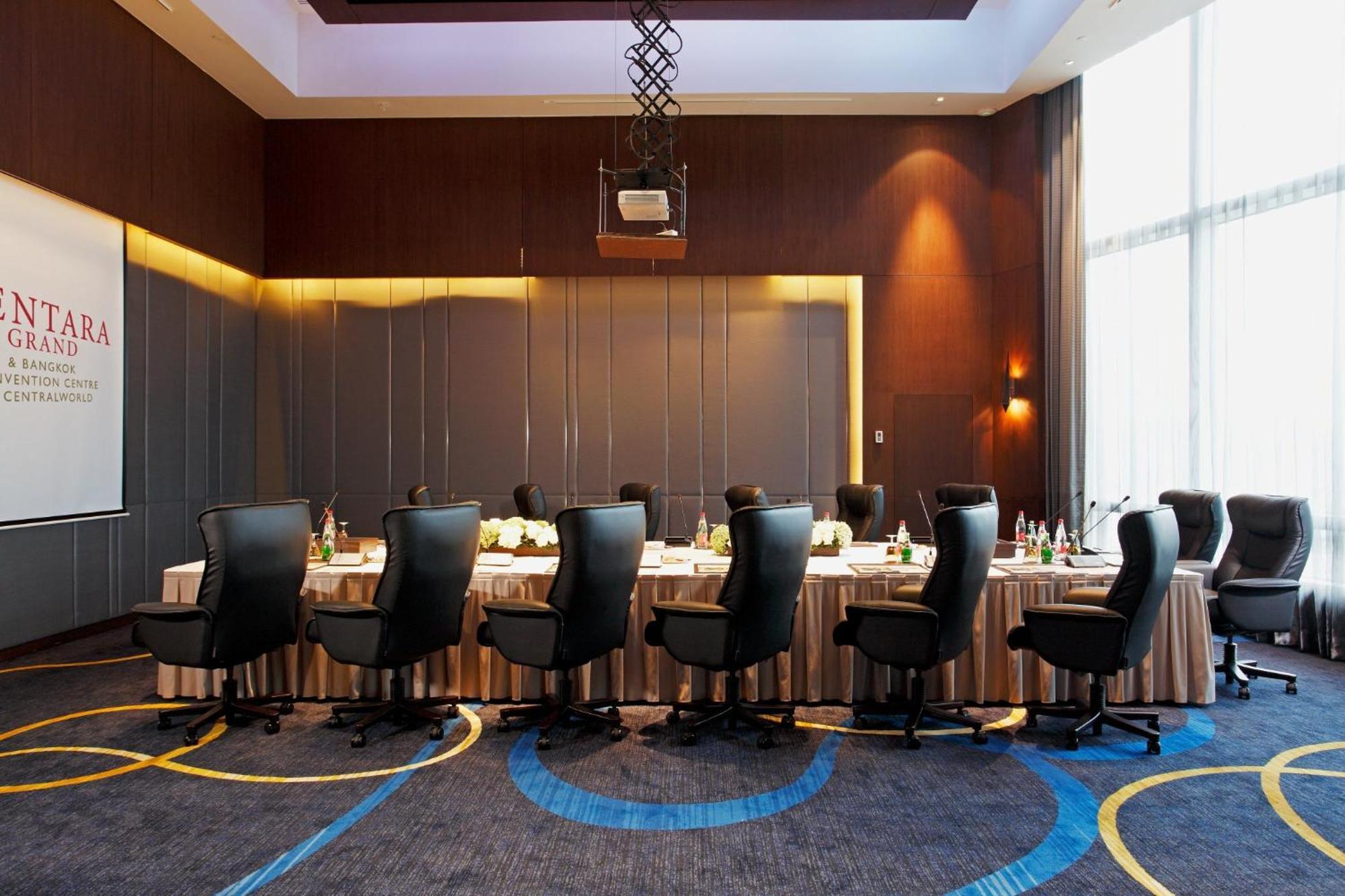 Centara Grand At Centralworld Bangkok Esterno foto Meeting room