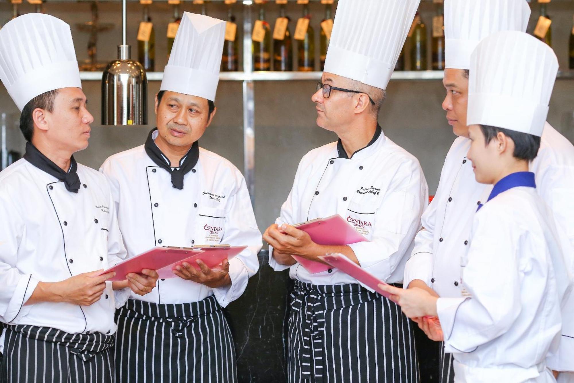 Centara Grand At Centralworld Bangkok Esterno foto Culinary school in China