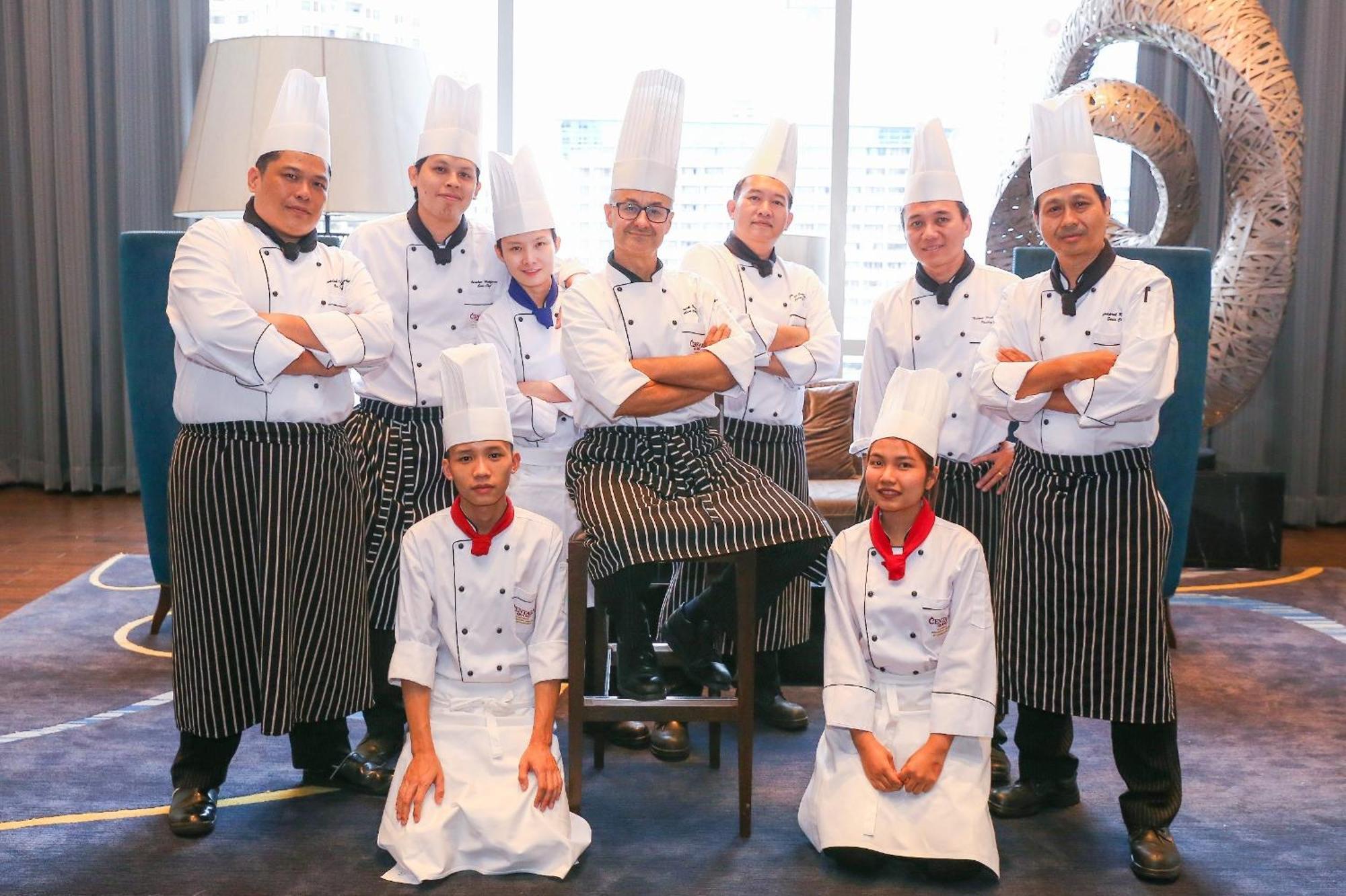 Centara Grand At Centralworld Bangkok Esterno foto Culinary Team