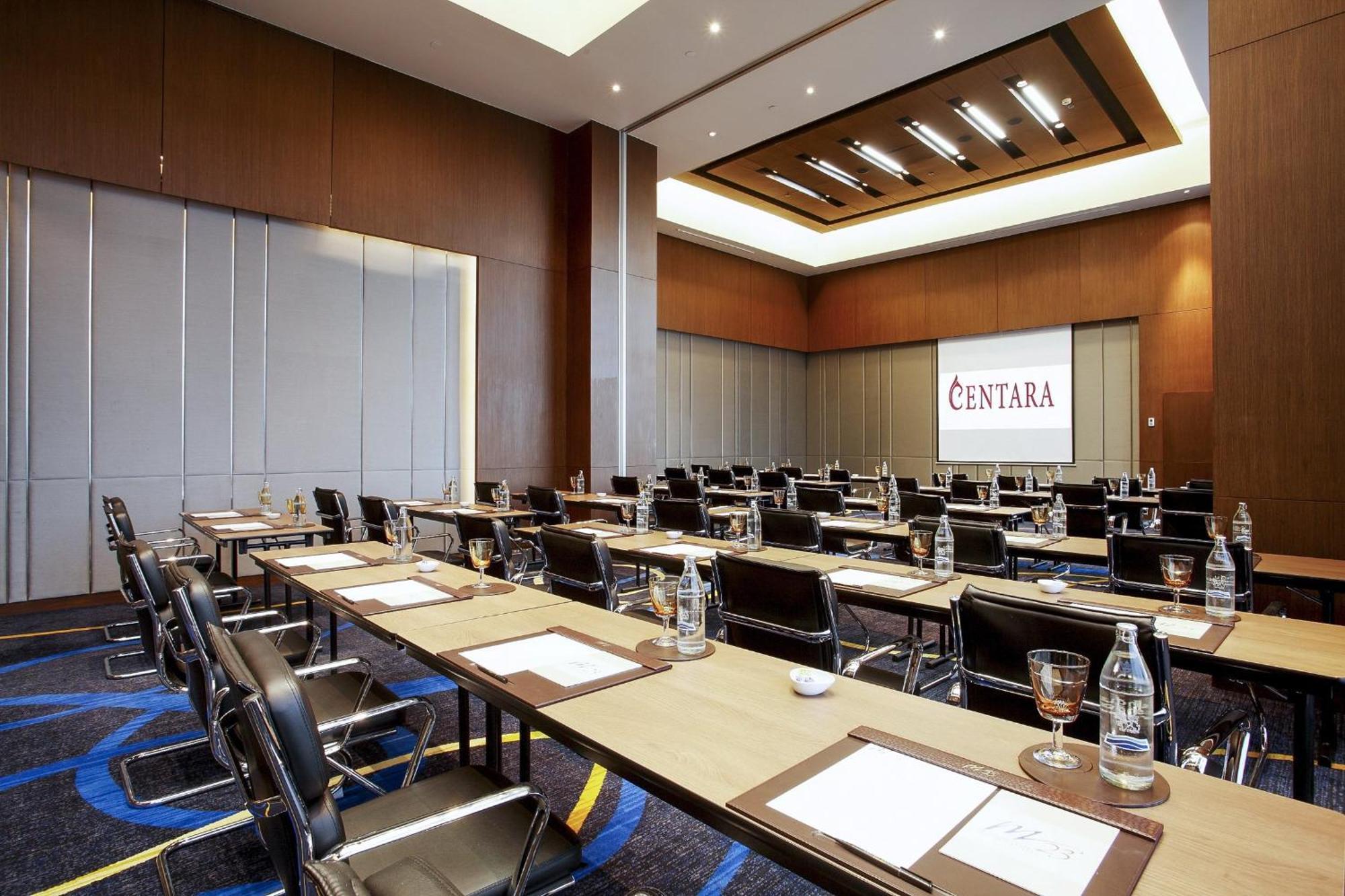 Centara Grand At Centralworld Bangkok Esterno foto Meeting room