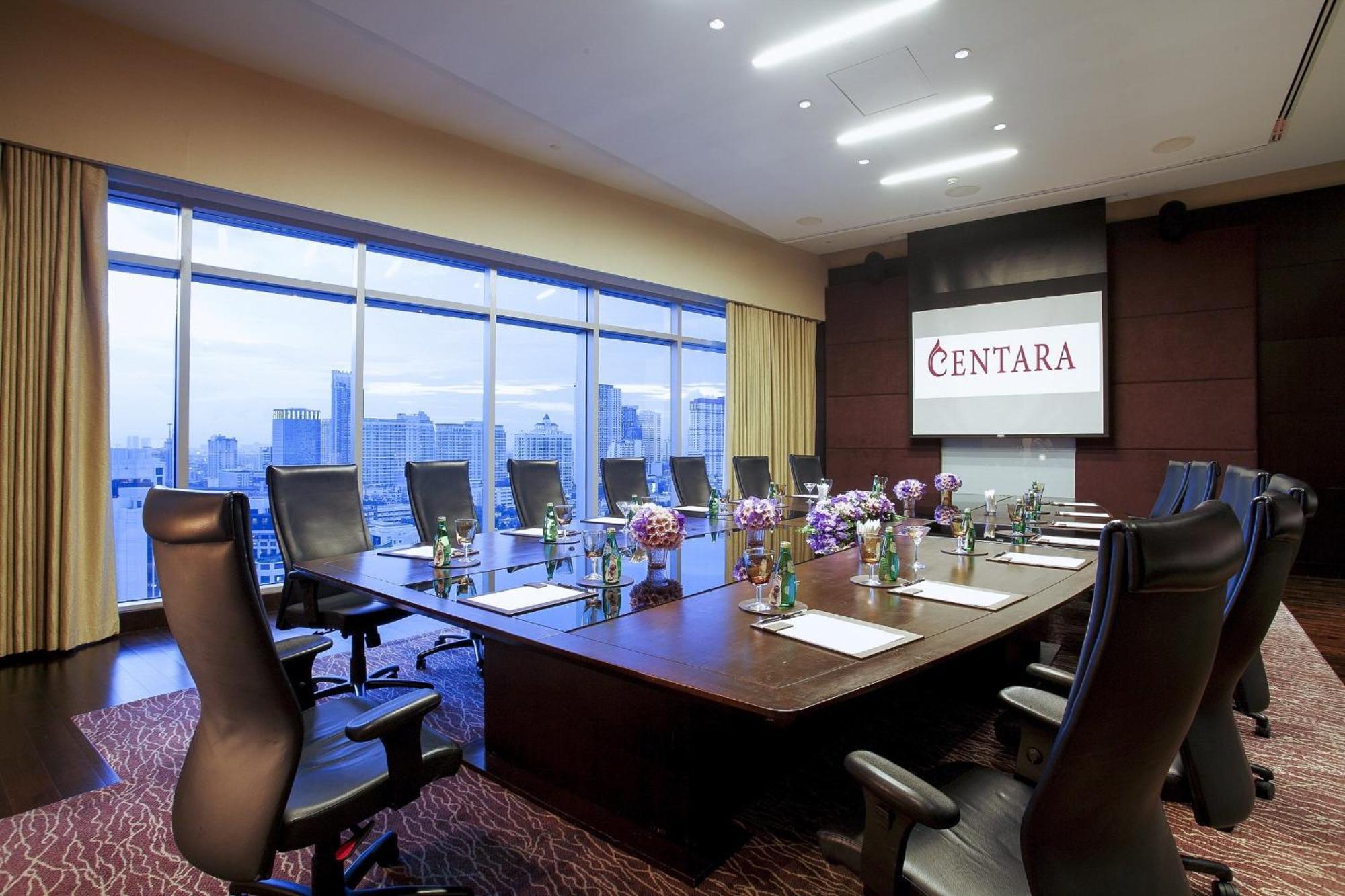 Centara Grand At Centralworld Bangkok Esterno foto Boardroom at Centara Grand at Central Plaza Hotel, Bangkok