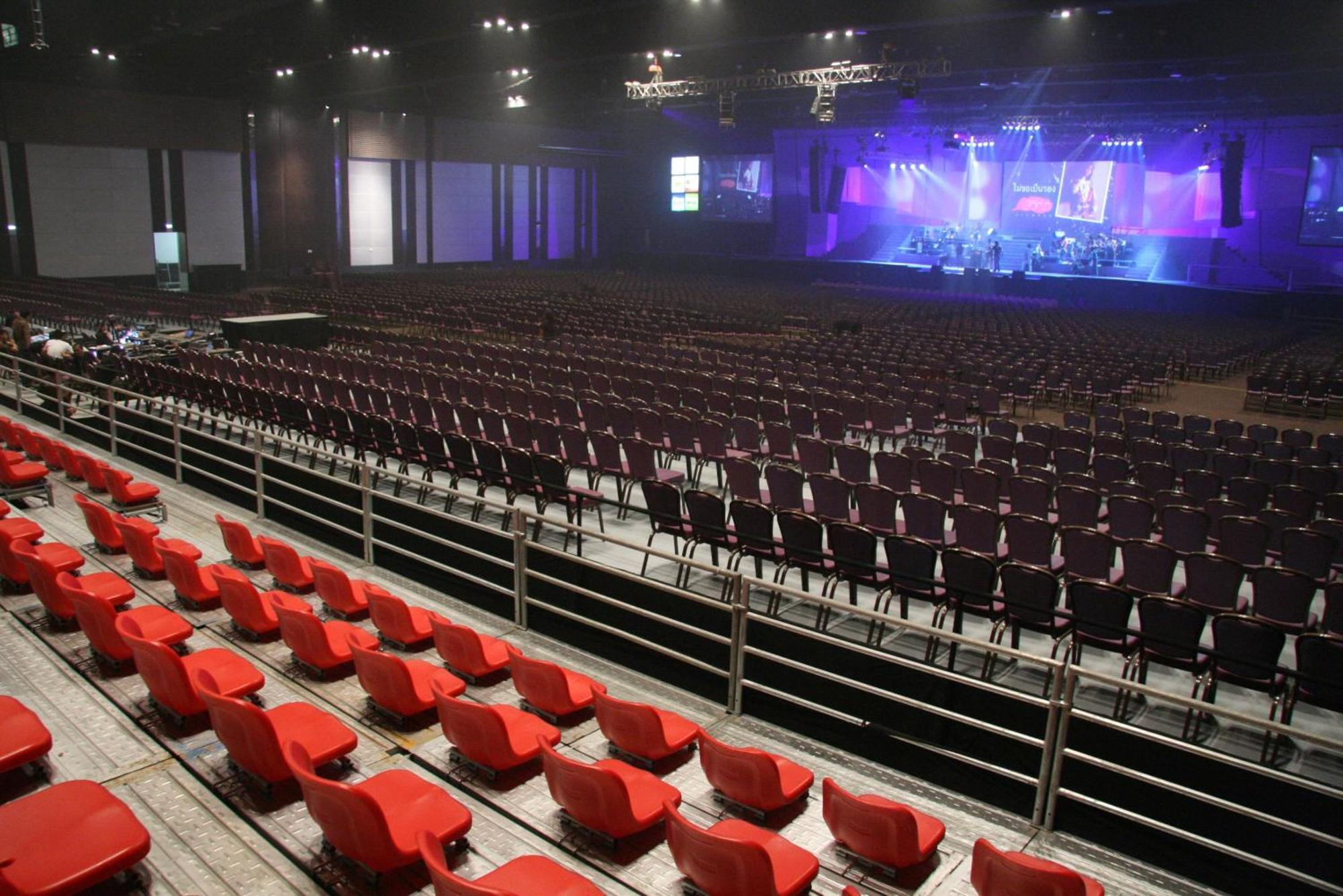 Centara Grand At Centralworld Bangkok Esterno foto The interior of the venue